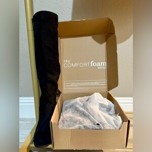 Journey Women's Black Suede Boots with Tru Comfort Foam Insole.